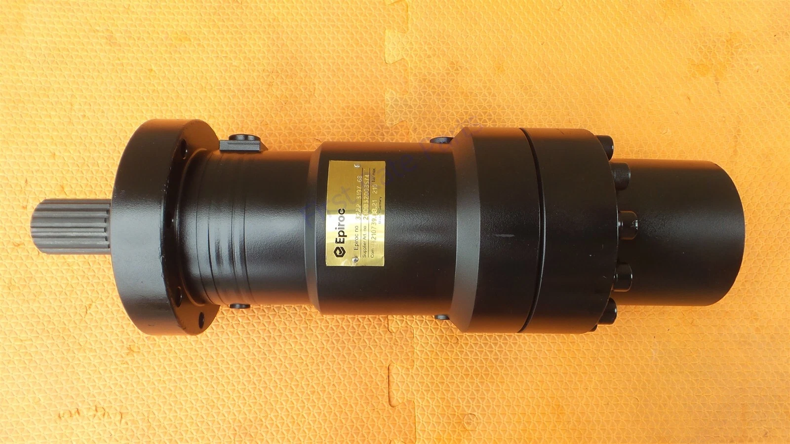 The Atlas Copco / Epiroc 3222 3197 68 Turning cylinder